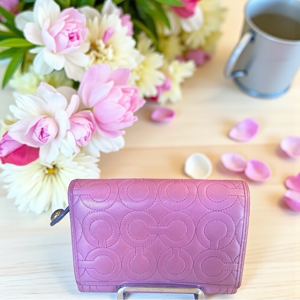 COACH Pink Embossed Leather Wallet, Authentic and Vintage. EUC - Picture 9 of 9